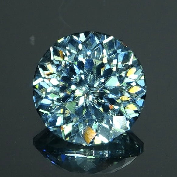 【Bright Brilliant Cut™️ “145 Facets” 】静寂を抱く、淡青の輝き 1.43ct天然 ブルージルコン