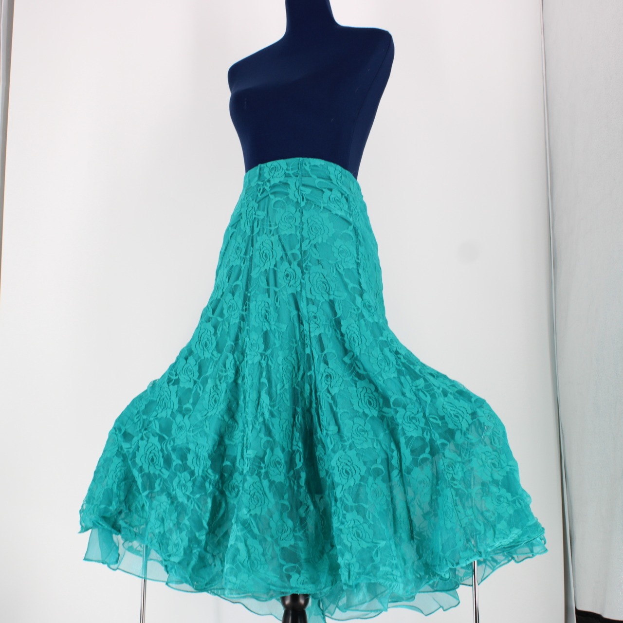 【美品 社交ダンス衣装】スカート 緑 青緑 エメラルドグリーン レース 花柄 フェミニン かわいい 可愛い 華やか かわいい 清楚