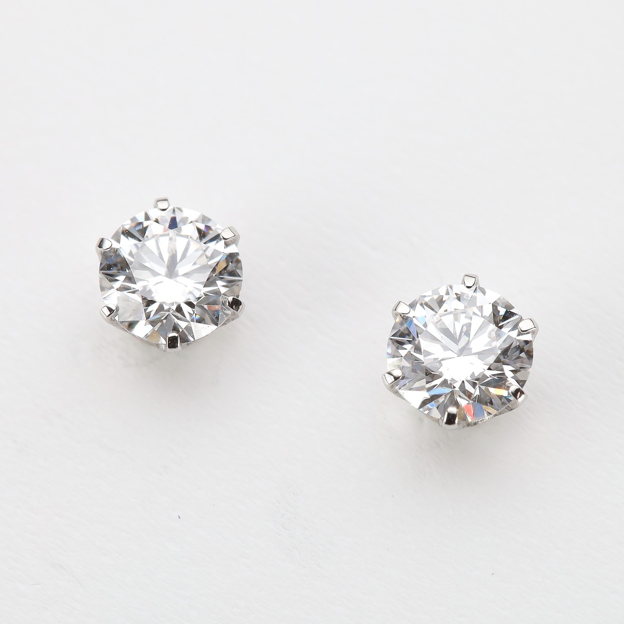 ダイヤモンド ピアス VS1 3EX pt900  / 0.533ct