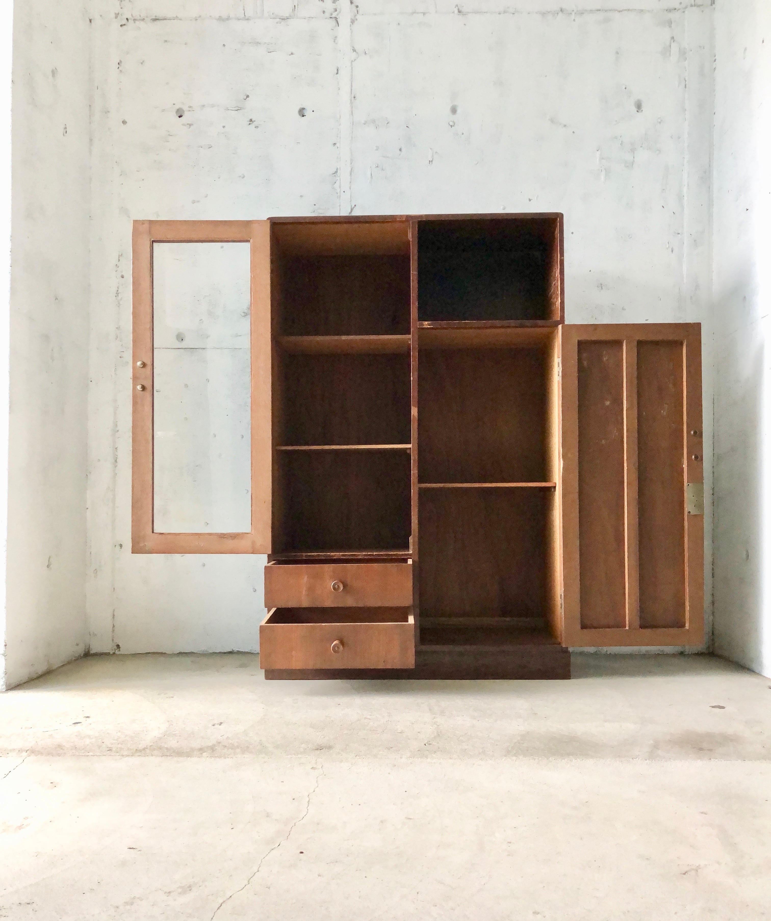 レトロな雰囲気の収納棚［古家具］ | giraffes craft