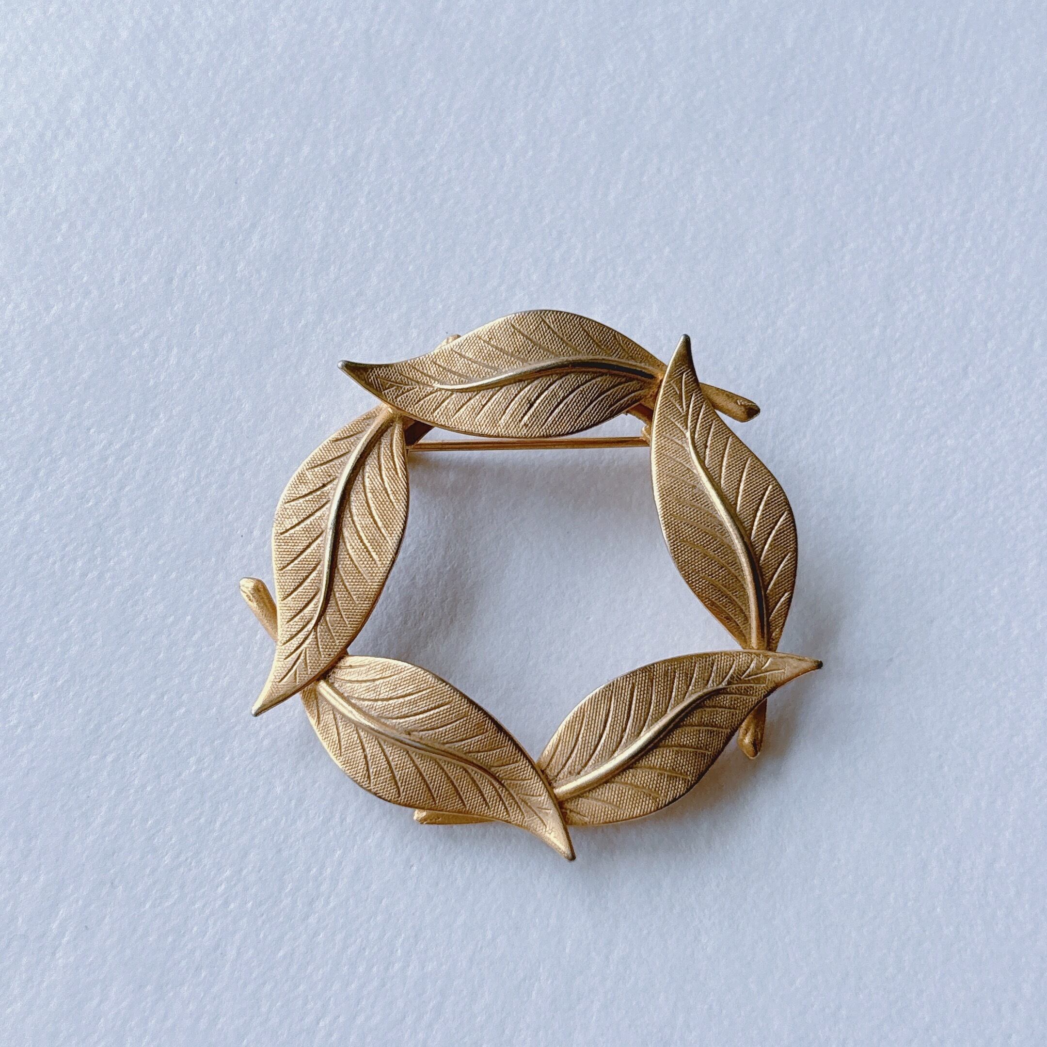 TRIFARI Vintage 50s - 60s silver tone leaves brooch ヴィンテージ