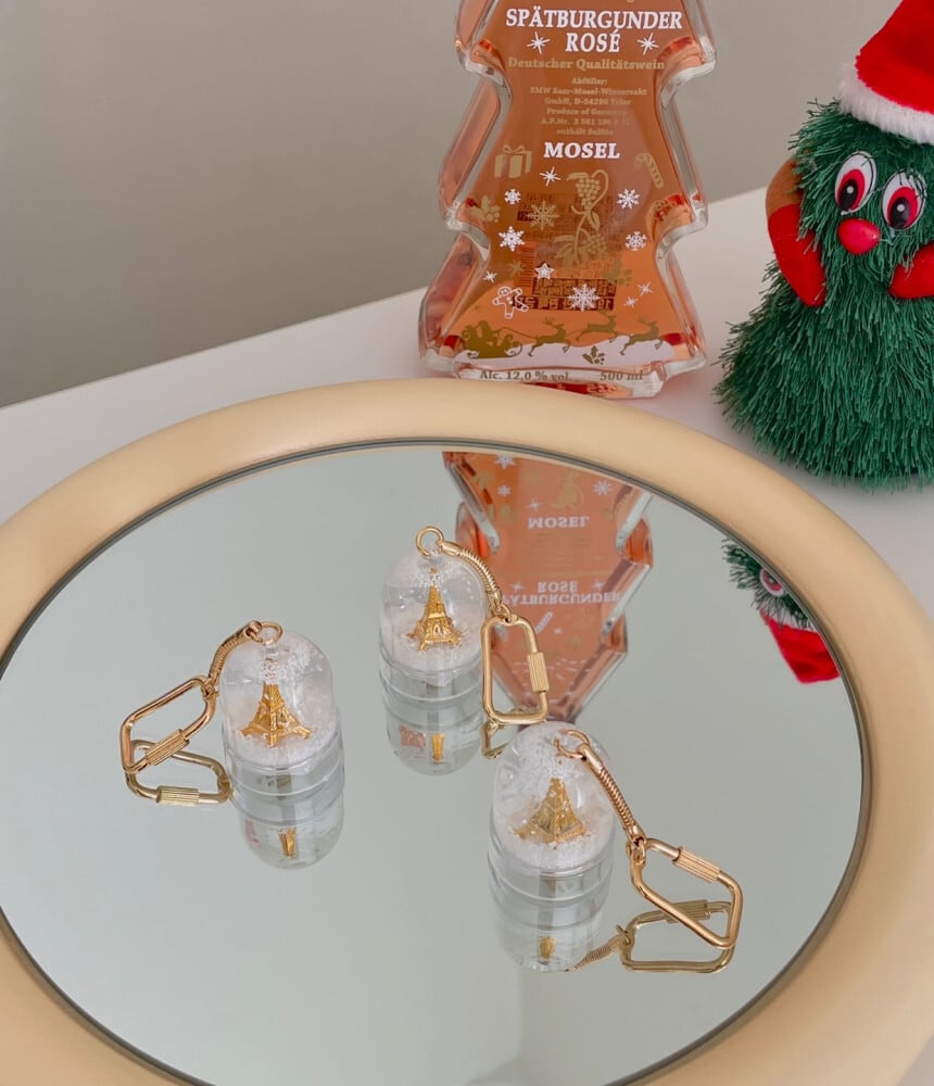 万博　フランス館　スノードーム　キーホルダー　フランスパビリオン　キーリング 関西万博EXPO フランス館限定 レア エッフェル塔スノードーム
