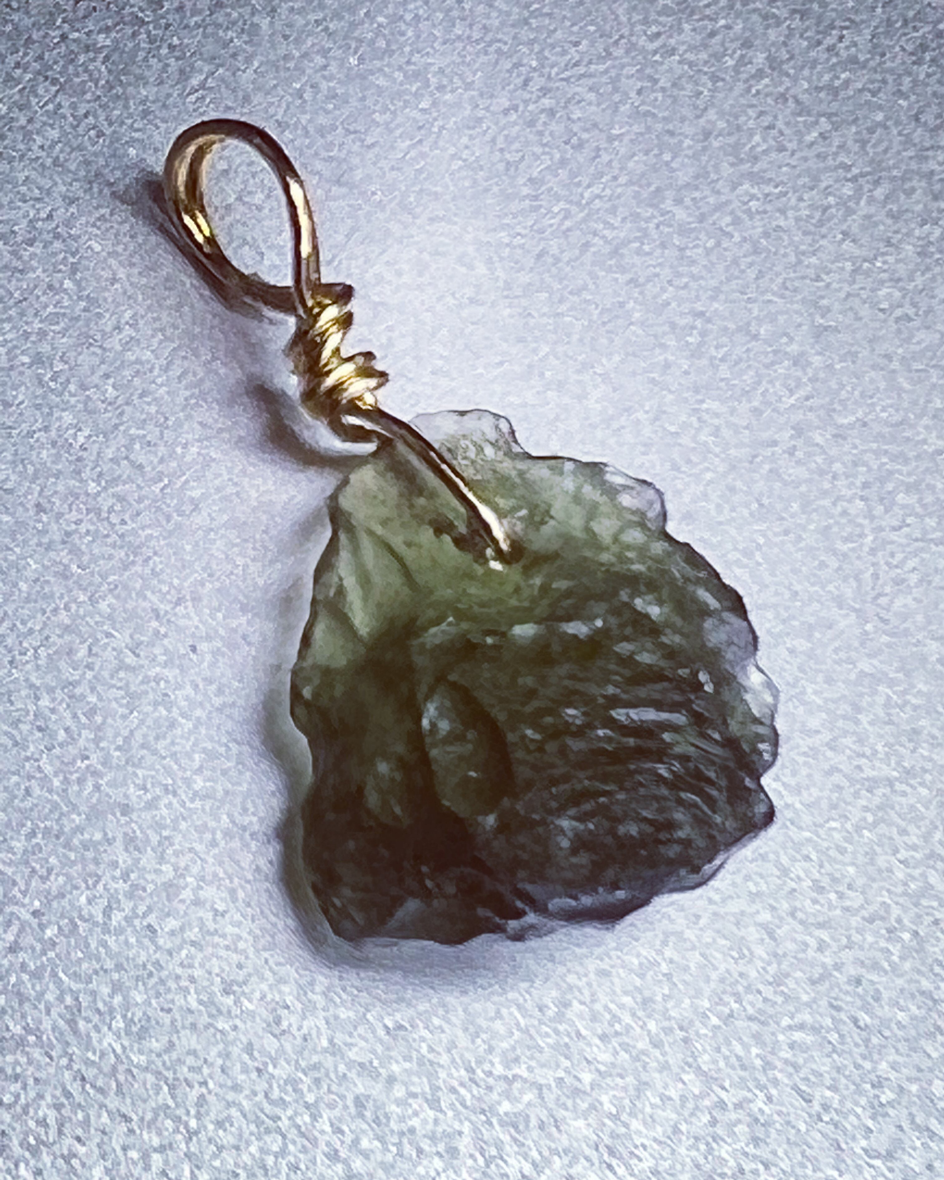 【キイロの紙】モルダバイト ミニ原石ペンダント