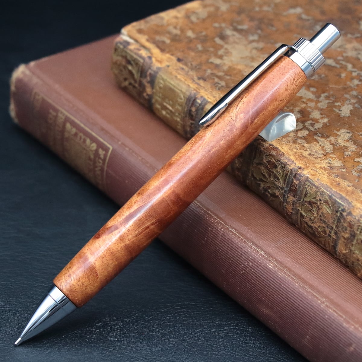 「世界三大銘木 キューバンマホガニー 特上・Pencil 0.5mm」木軸シャープペンシル Viriditas銘木ペン