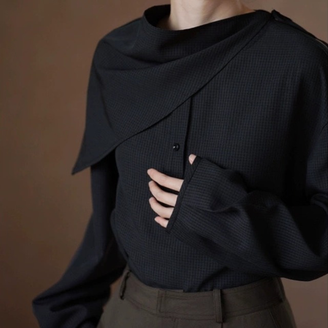 格子柄アシンメトリーカラーハーフ釦ブラウス　　1420