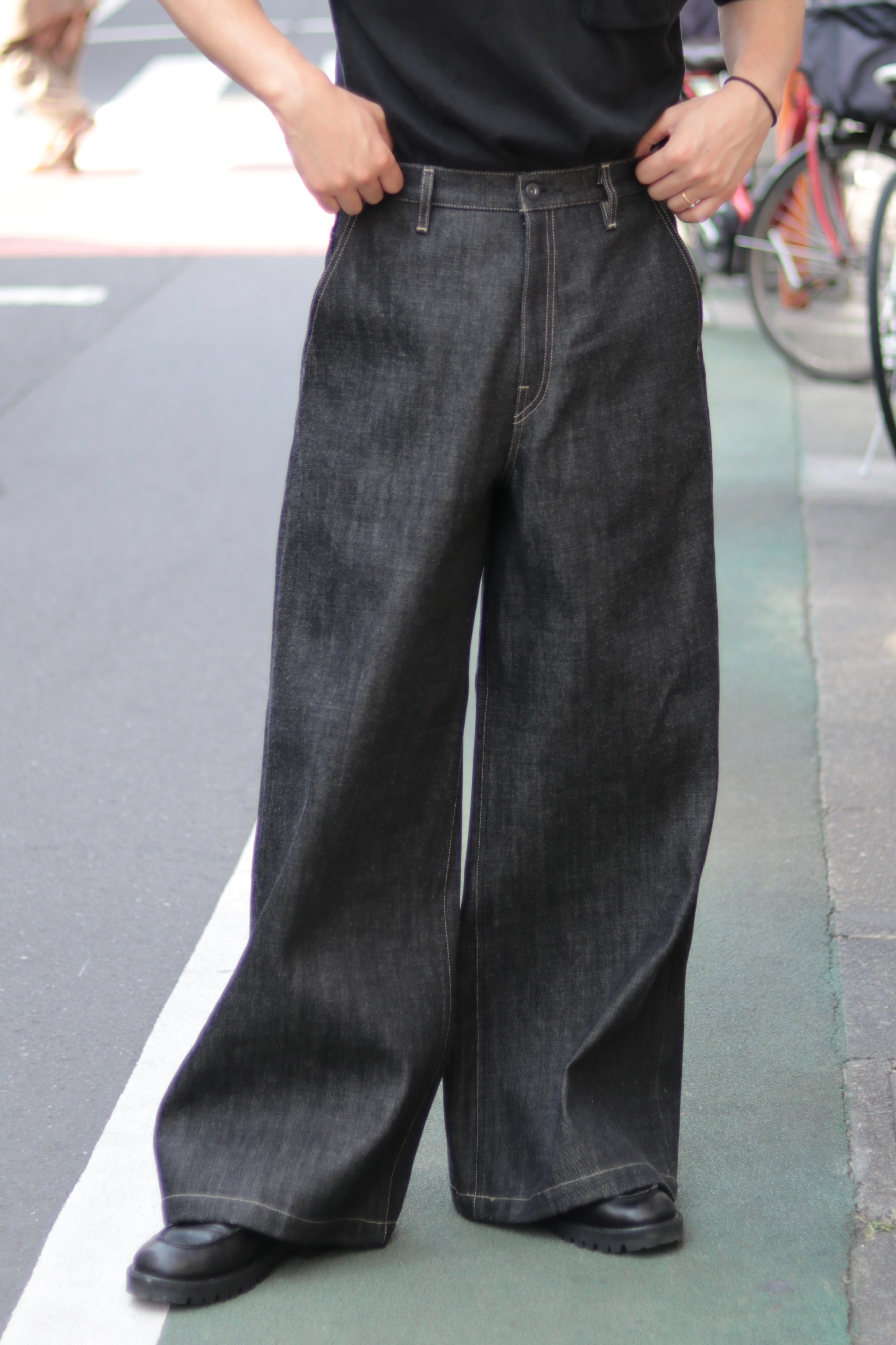 サイズM LAST1】superNova. Baggy jeans - Rigid denim - Black