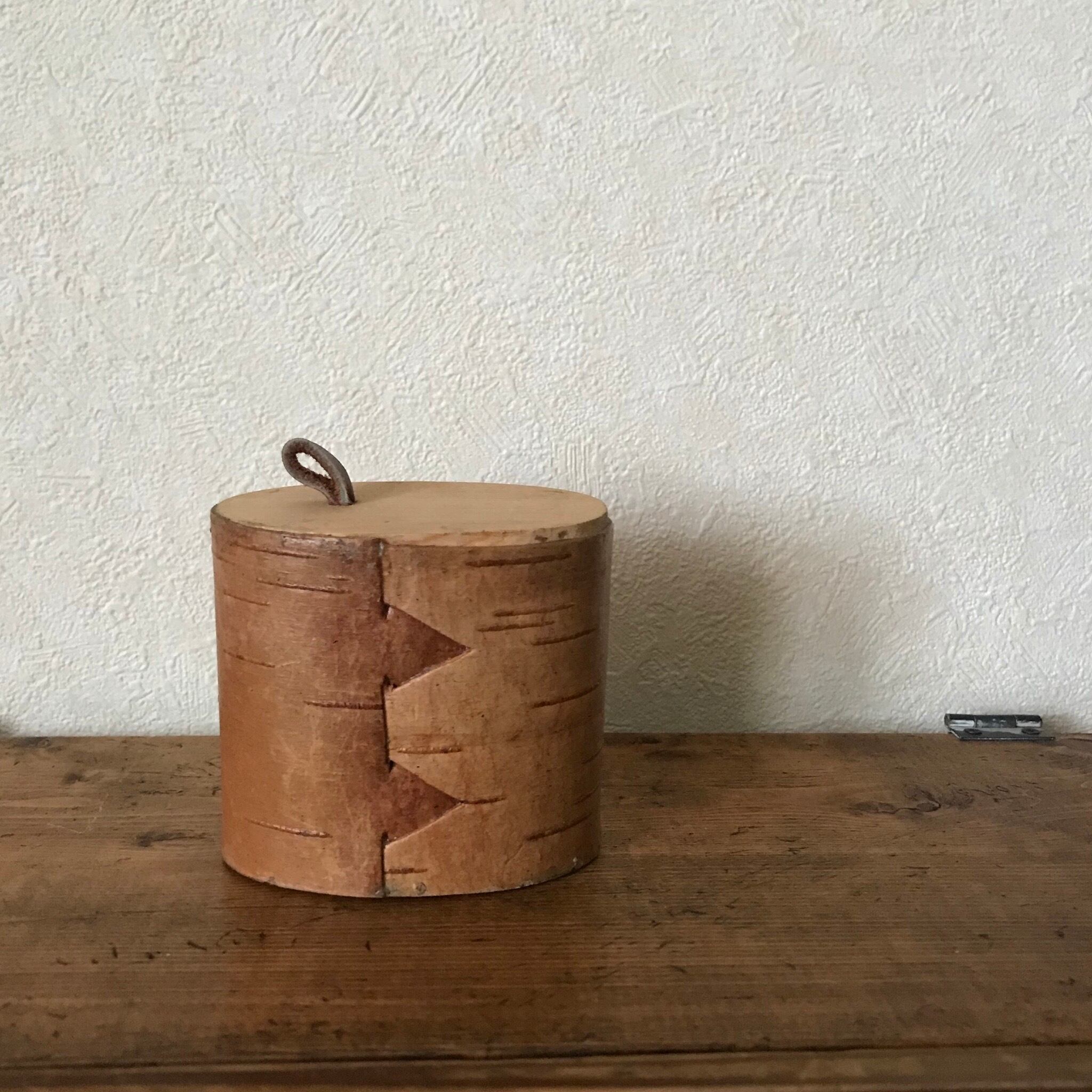 白樺の樹皮のいれもの11