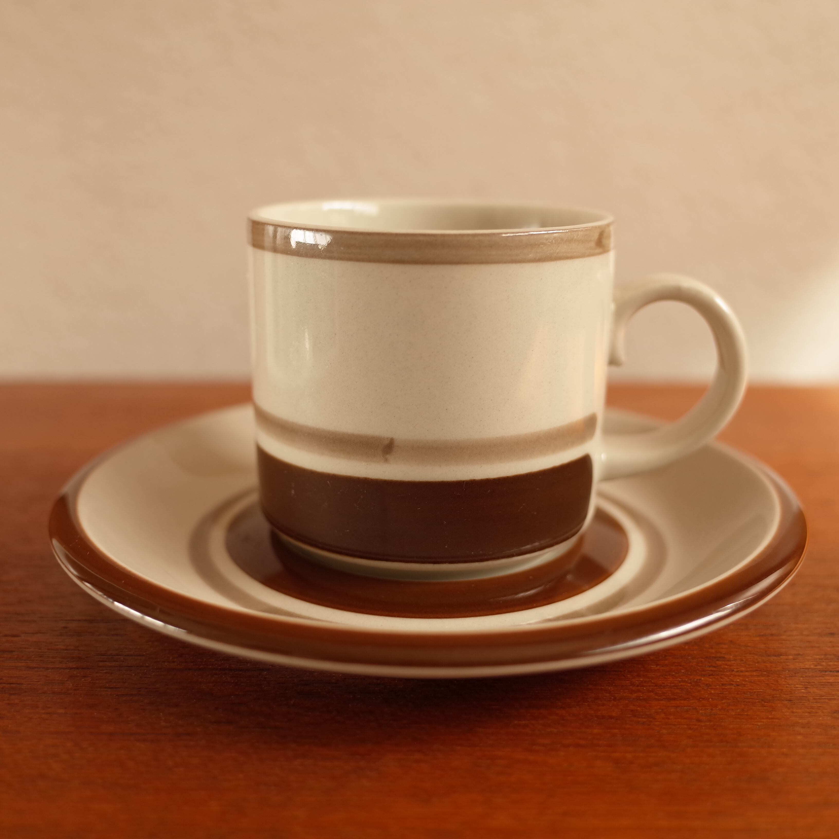 『ARABIA(アラビア)』 / 『Pirtti(ピルッティ)』 / コーヒーカップ 001