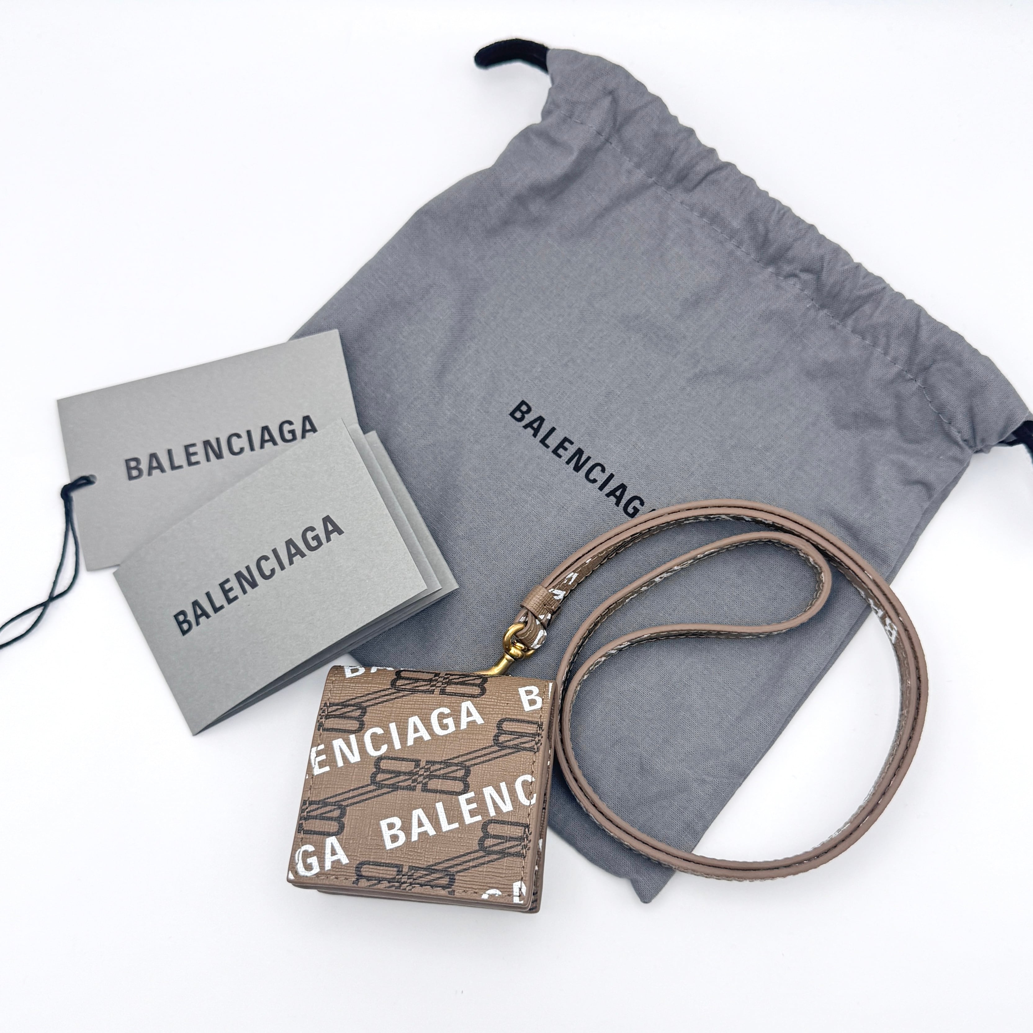 セリーヌ トリオンフ ポケットミラー 4G3372DPH CELINE セリーヌ トリオンフ ポケットミラー 4G3372DPH 樹脂・レザー