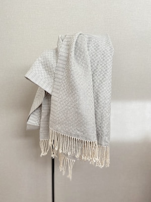 Hand-woven scarf / Rocca grey  手織りシルクのショール 六花グレー　