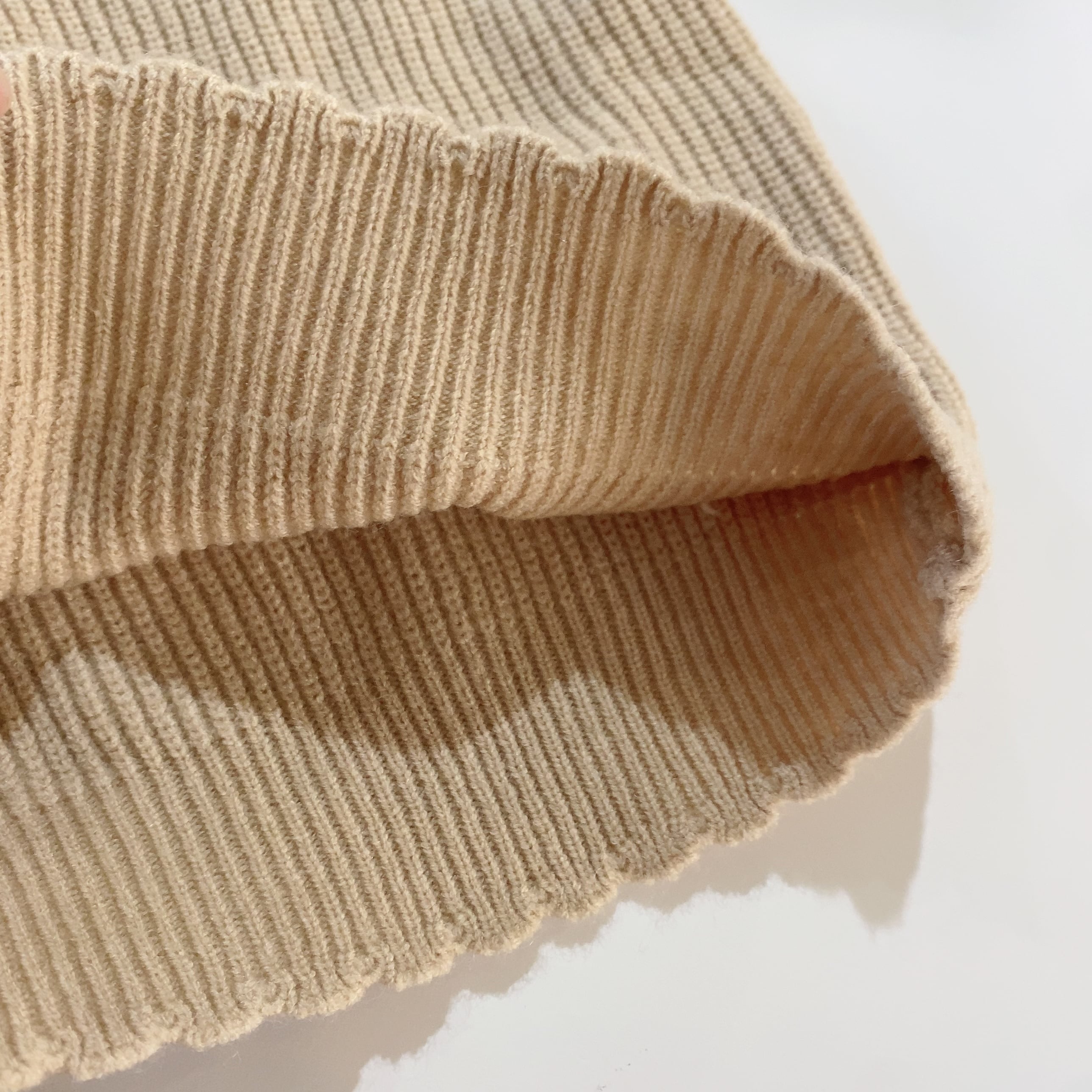 90,100cm　パフスリーブ薄手ニット