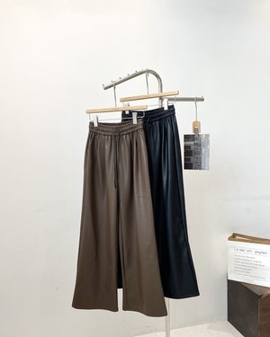 リラックスフェイクレザーパンツ 2color A0569