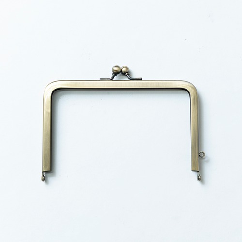 ４３×２８（横約13.3㎝×高さ約8.5㎝）セカンド溝　８㎜丸玉　横カン　　（アンティークサティーナ）