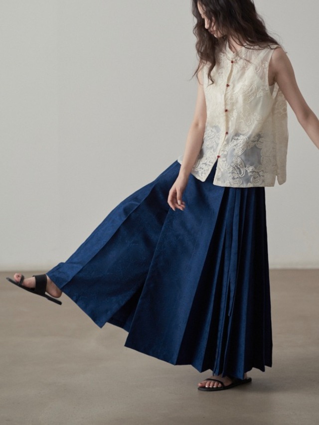 Dark pattern embroidered pleated skirt 2color [T2389]
