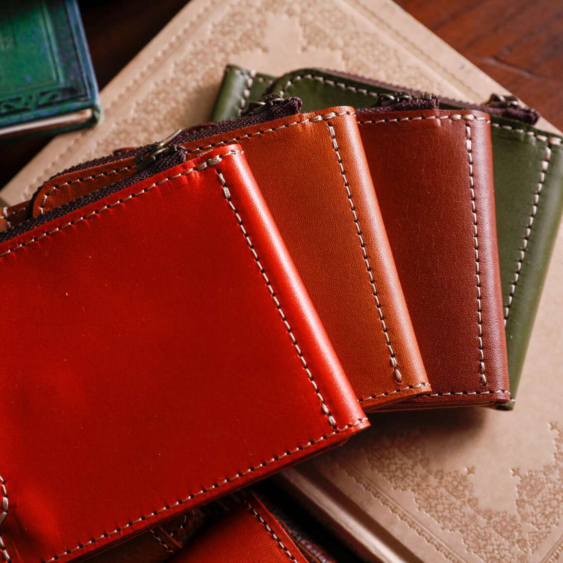 今よりワンランク上の生活へ導く『本革コンパクト