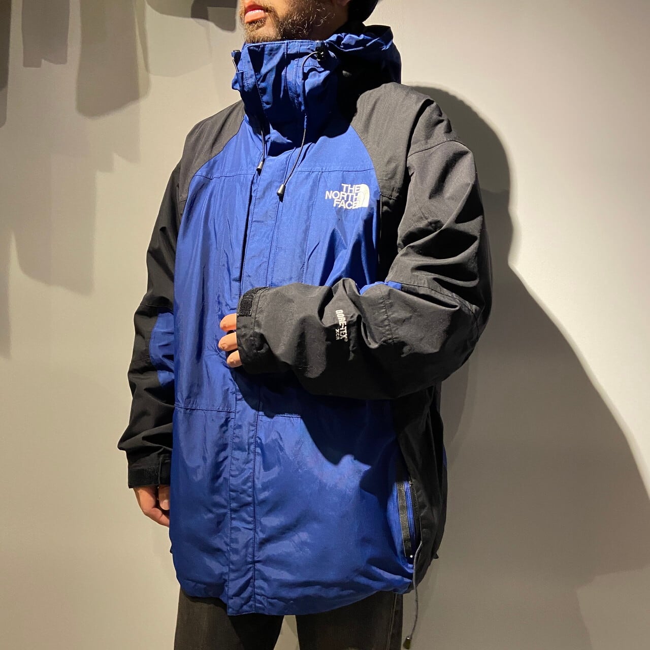 THE NORTH FACE SUMMIT SERIES ザ ノースフェイス ゴアテックス メンズXL 古着 GORE-TEX 防水 サミットシリーズ  ブルー ブラック マウンテンパーカー【アウトドアジャケット】【cs2212-10a】 | cave 古着屋【公式】古着通販サイト