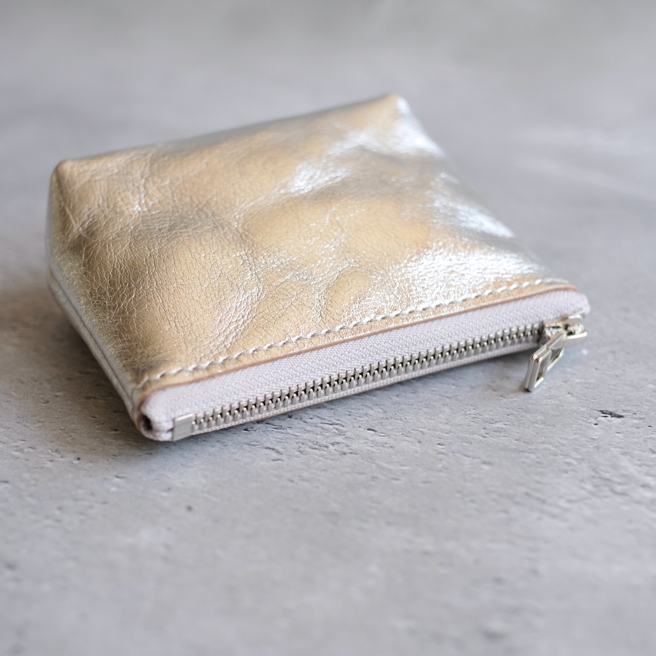DR POUCH S 01
