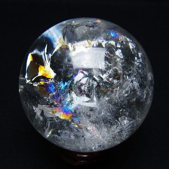 水晶 丸玉 虹入り 57mm スフィア 置物 水晶玉 一点物 151-8829
