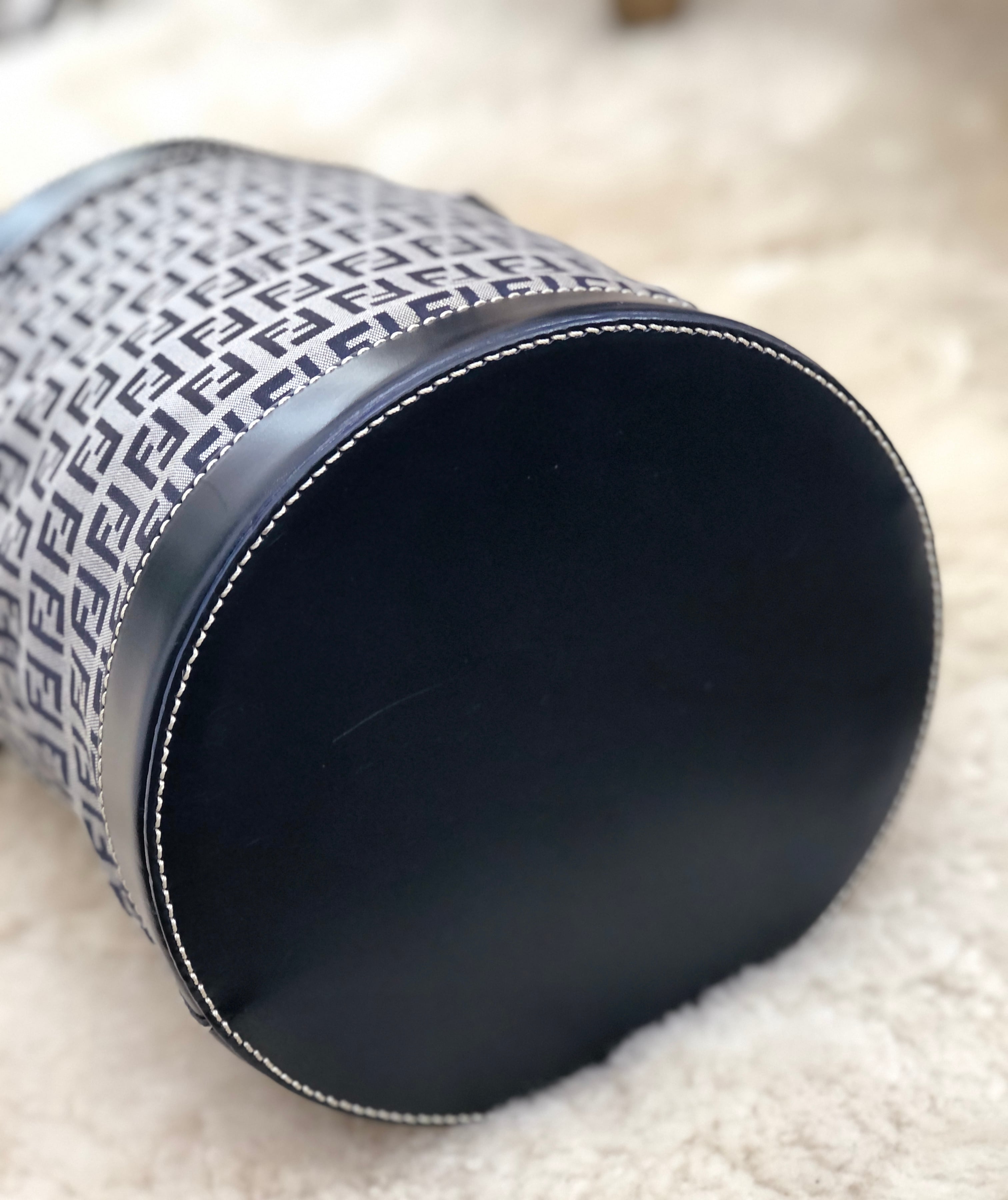 FENDI フェンディ ズッキーノ キャンバス×レザー 巾着 バケツ バケット