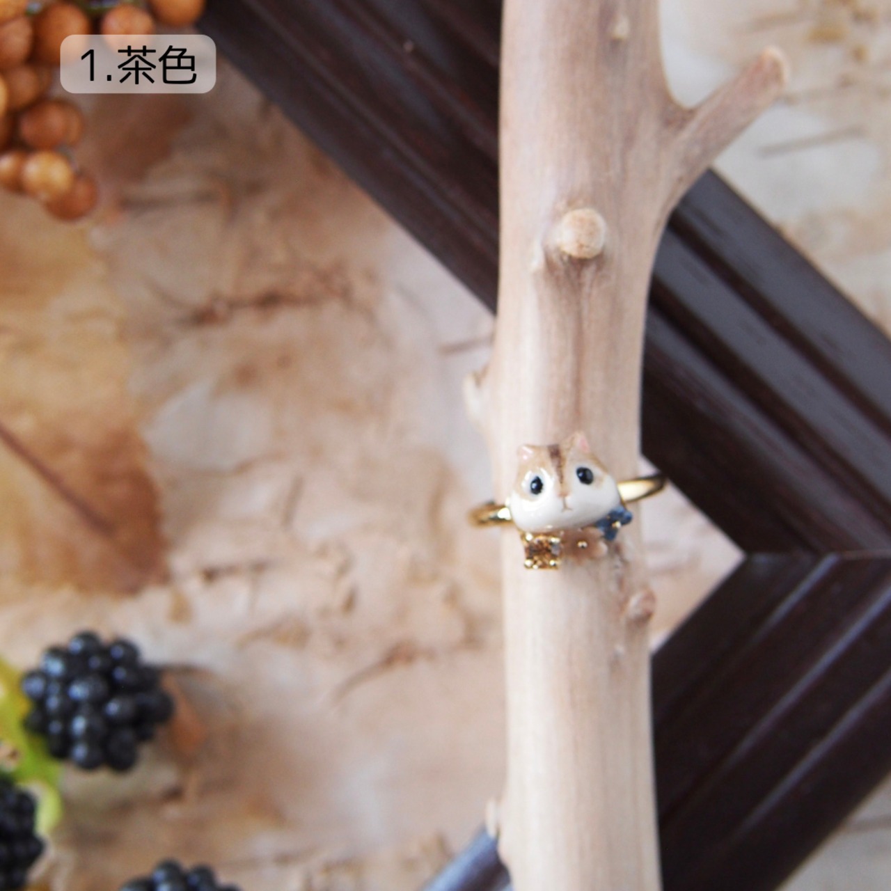 リスとお花リング