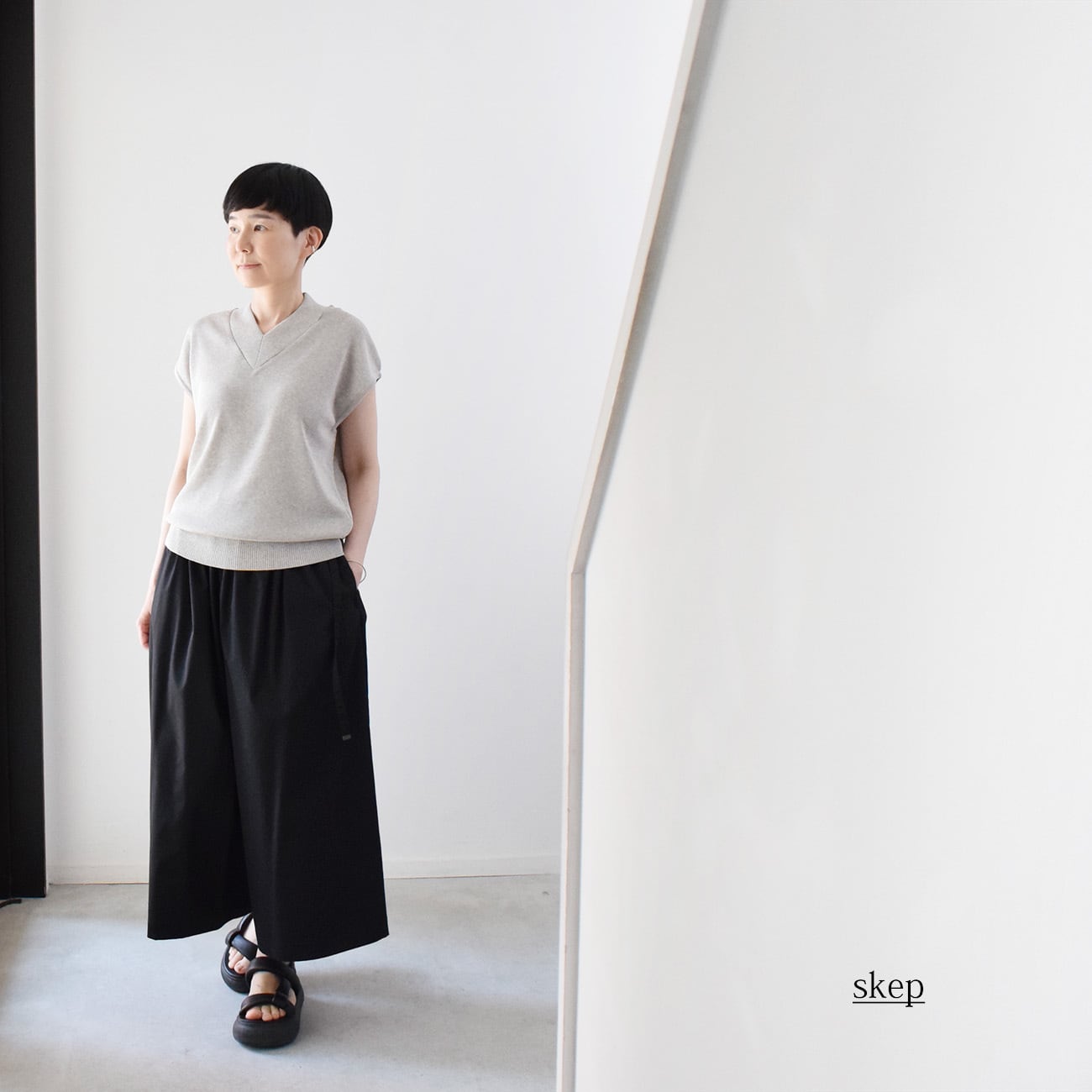 七分袖切替ギャザーロングワンピース：黒［OP33HSBK］ | skep-online shop