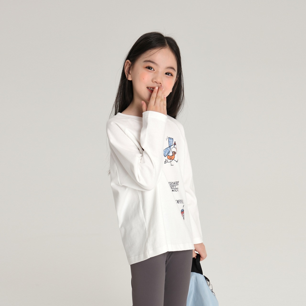 秋手描き柄長袖Ｔシャツ2色