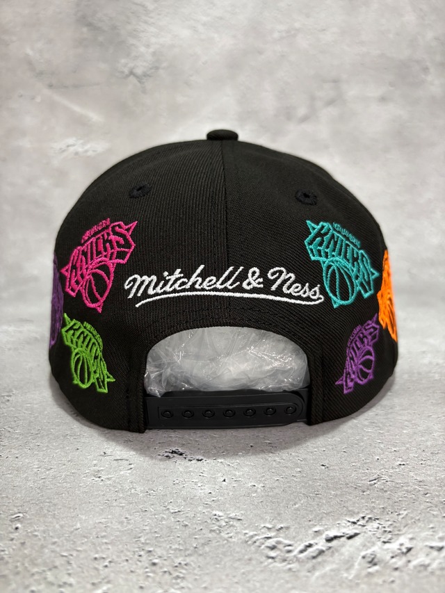 Mitchell＆Ness/ミッチェルアンドネス NBA ニューヨーク・ニックス スナップバック キャップ ブラック