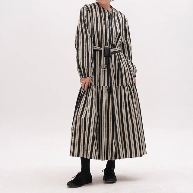 ベルト付きラウンドネックストライプワンピース　　233120