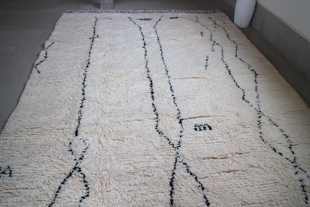 Moroccan rug BeniOurain　306×211cm　No286