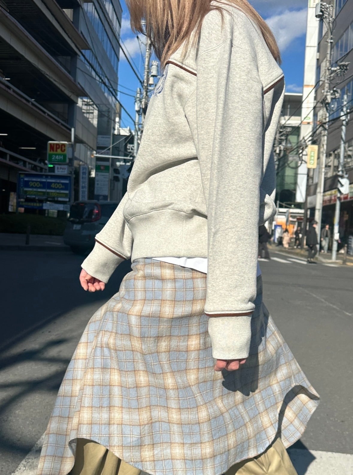 KHOKI  [LEATHER  TRIMMED SWEATSHIRTS]