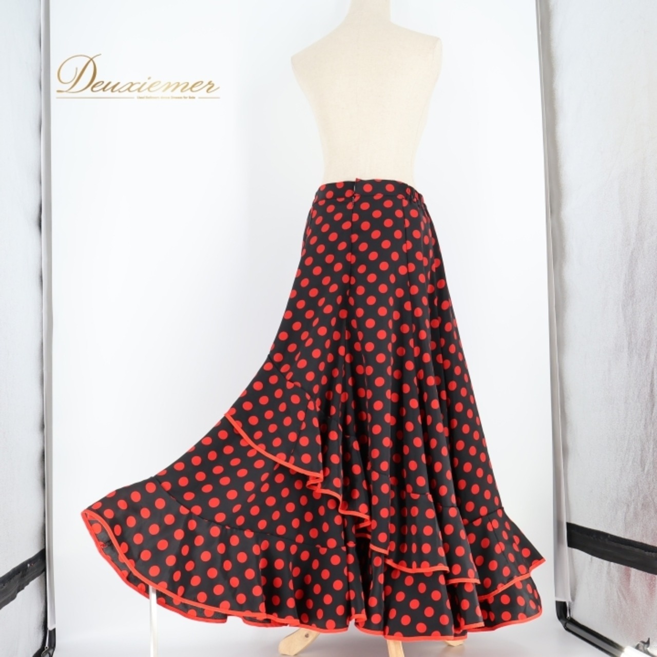 フラメンコ 衣装 ファルダ スカート 黒 赤 水玉 ドット フリル ポップ prima boutique プリマブティック ブラック系 レッド系 大人用 舞台衣装 ダンス衣装 おしゃれ レディース
