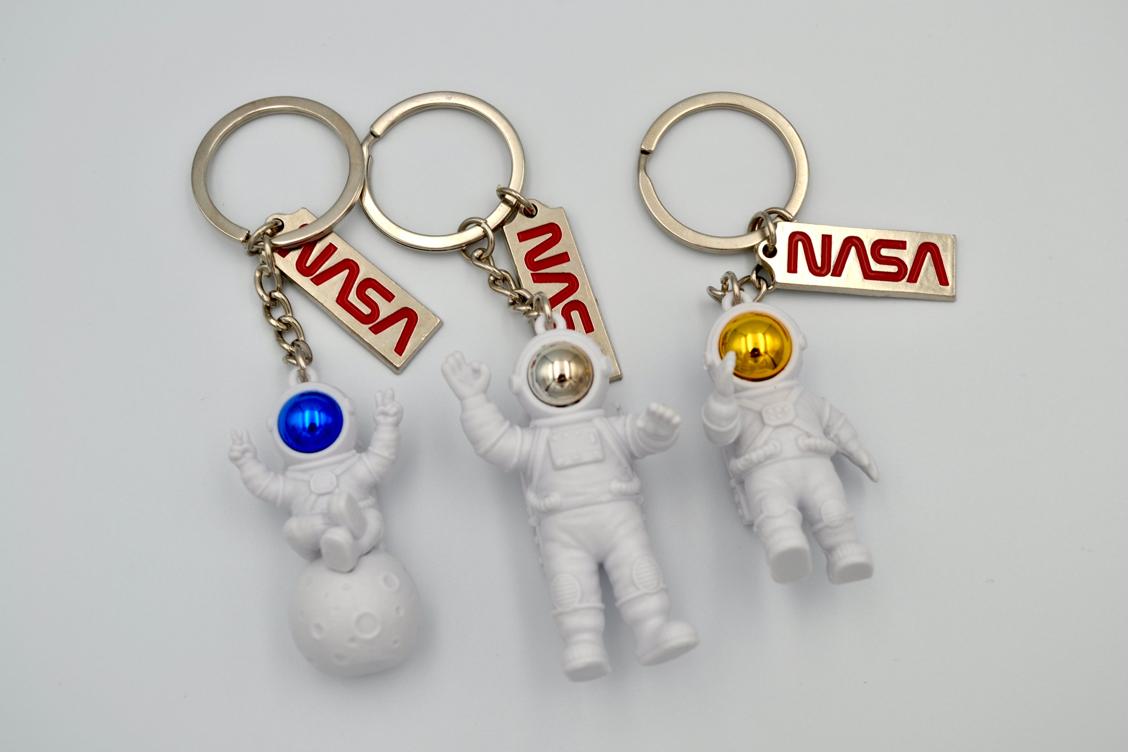 NASA Figure keyholder /GOLD | Bavarder SHOP