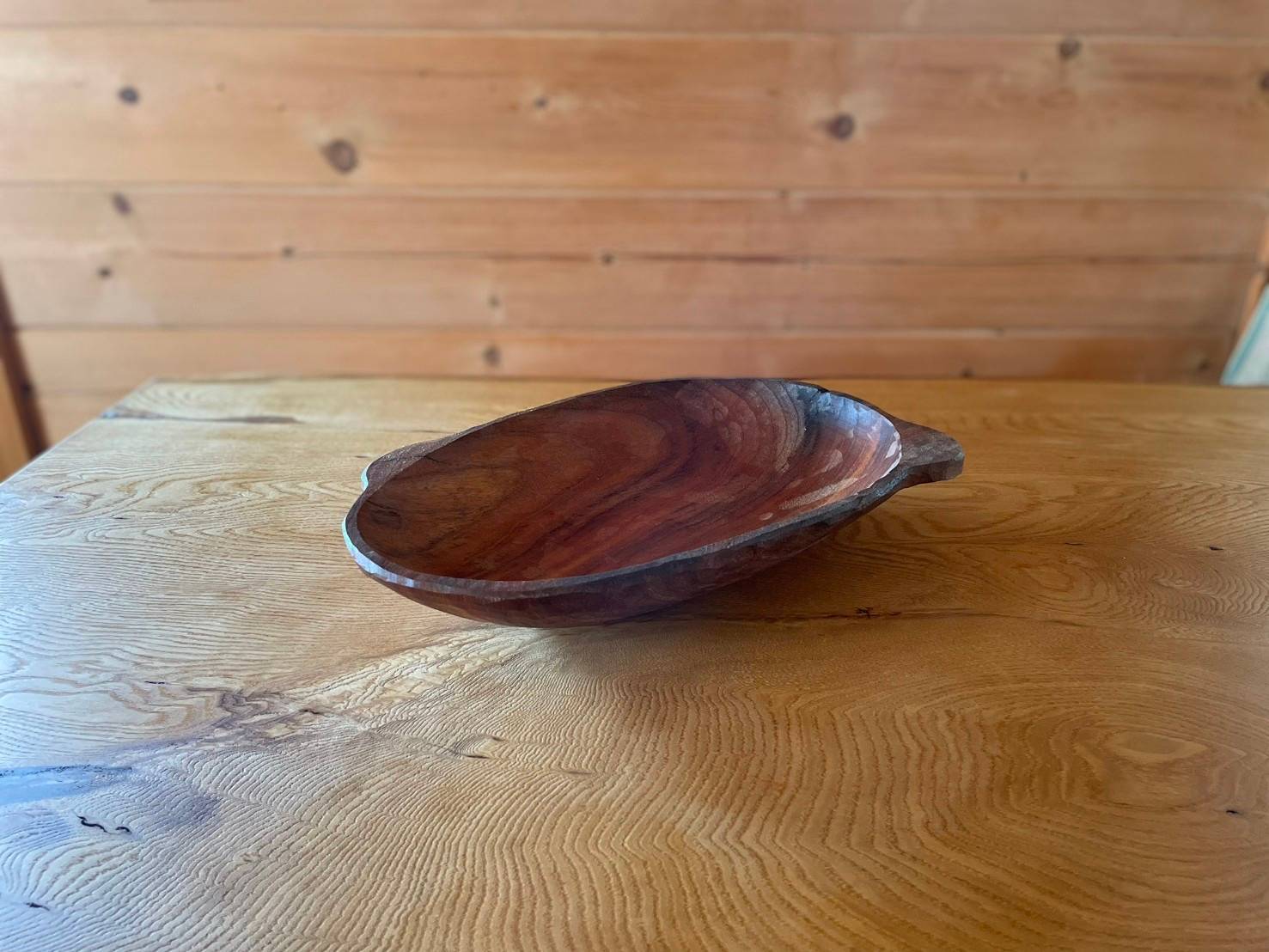 木製皿 ～自然の木の形状を活かした、世界にひとつだけの器～ ≪欅