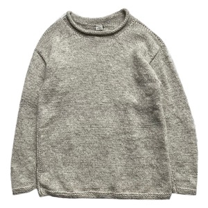 SHYANGDAN WOOL KNIT SWEATER SIZE M (USED)