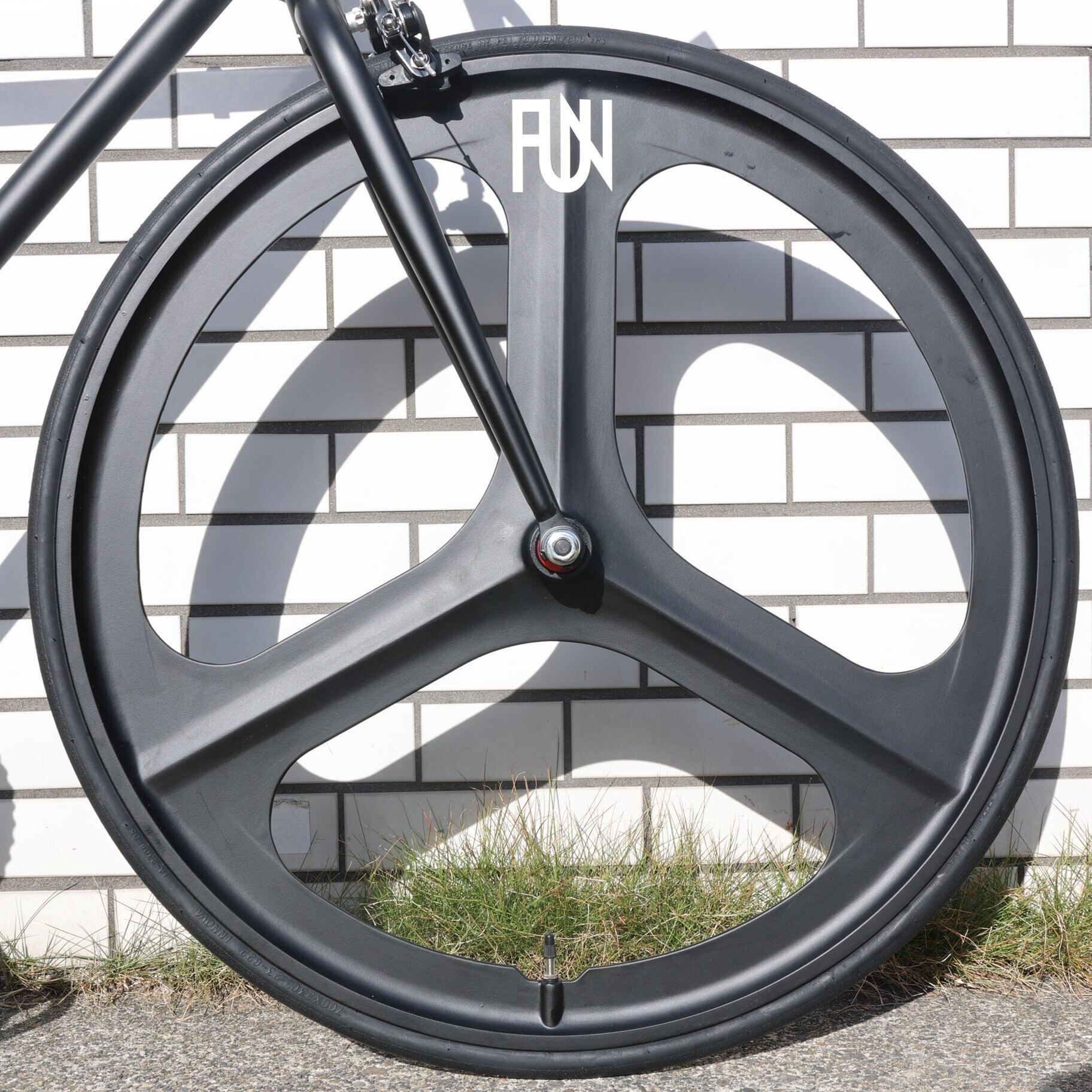 FUN 700C ANGUS FLAT, Mat black】サイズ54 ホリゾンタルフレーム  