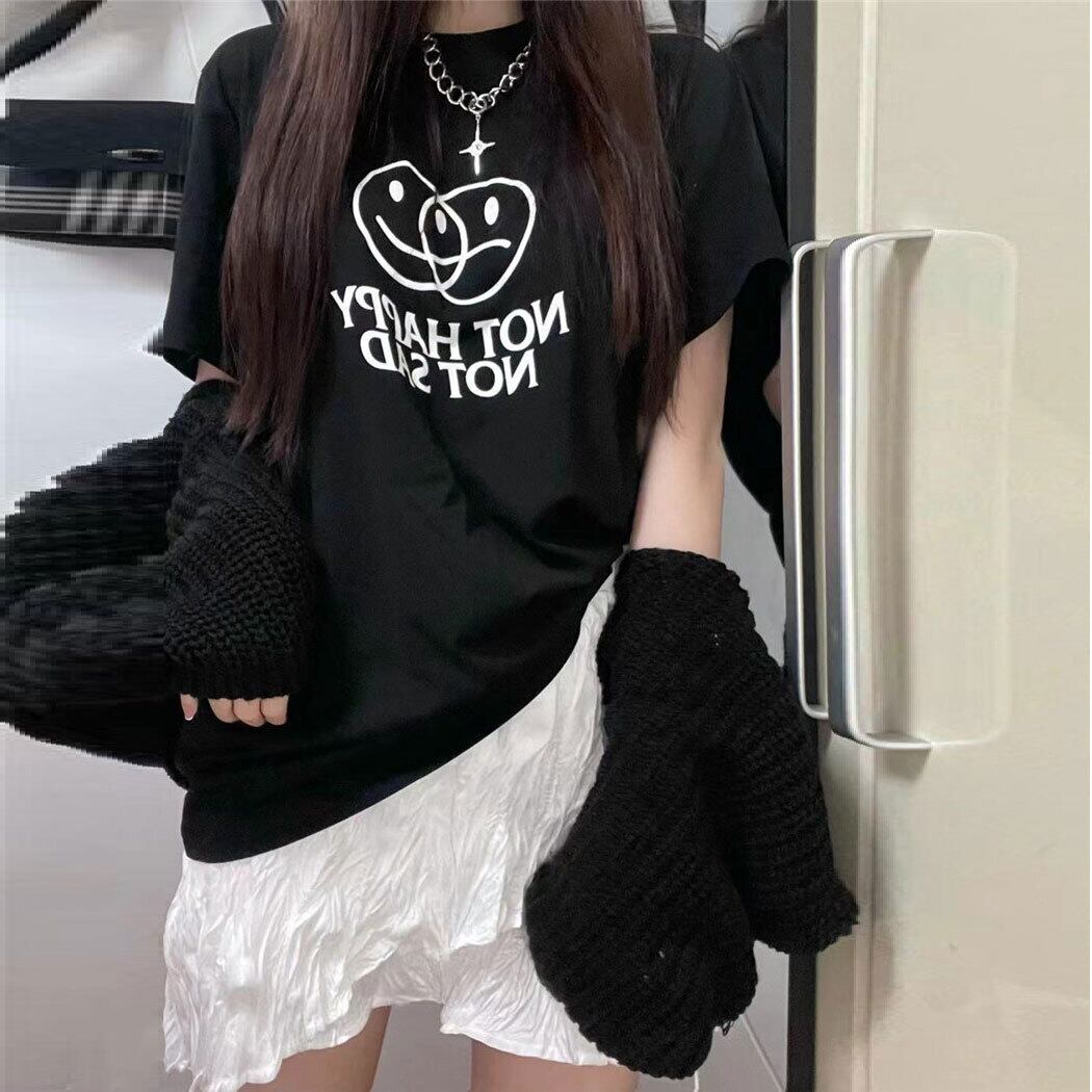 レッドTシャツ サマーブラックプリント柄ルーズトップス 夏物 モンロー43166943832