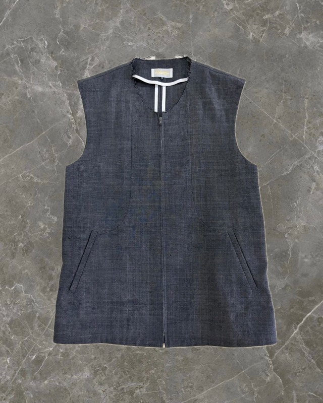 "UNDERCOVER 98SS" neck cut off zip vest