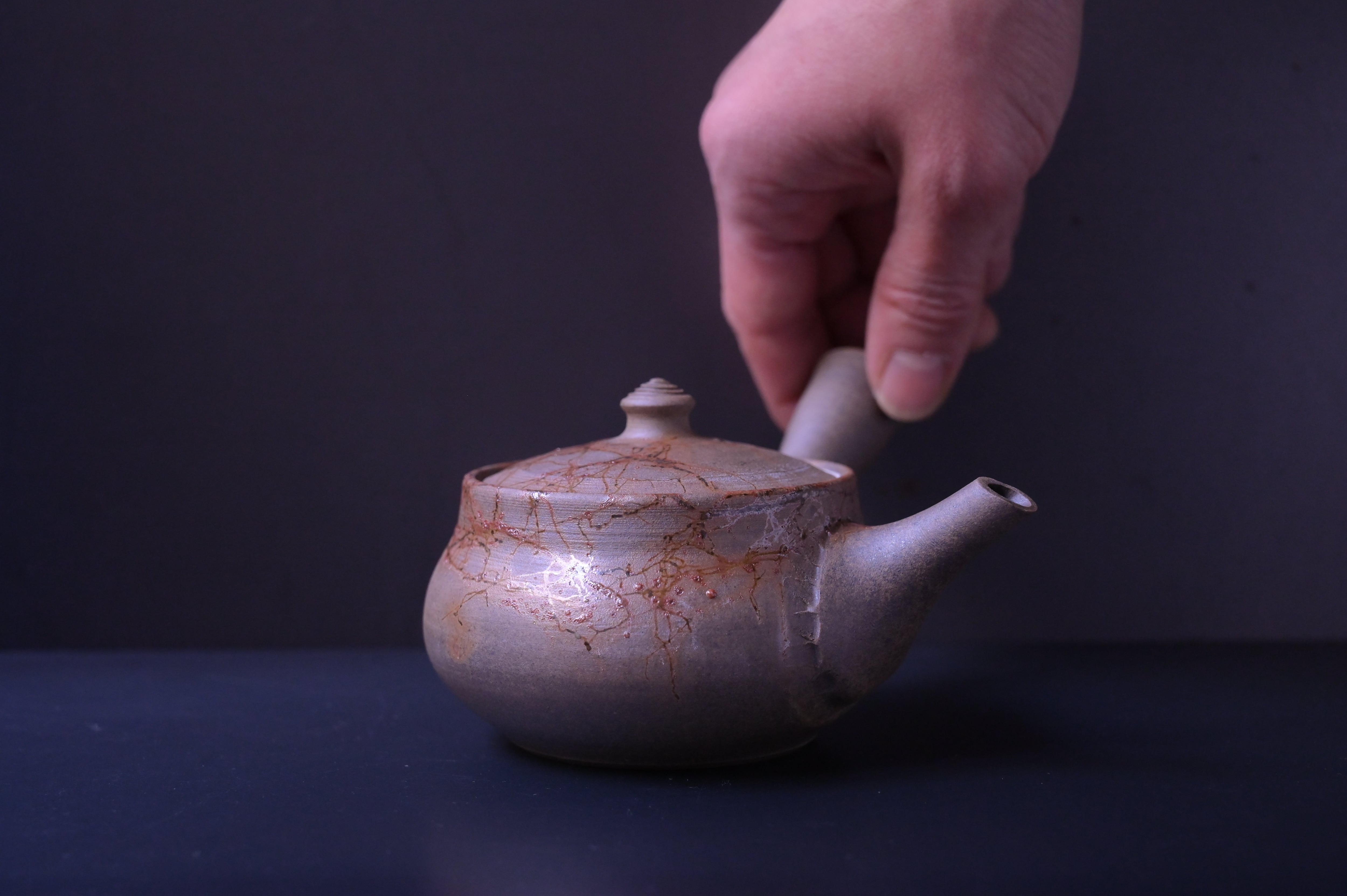 谷川仁 炭化藻がけ茶注 A | 鎌倉倶楽部 茶寮