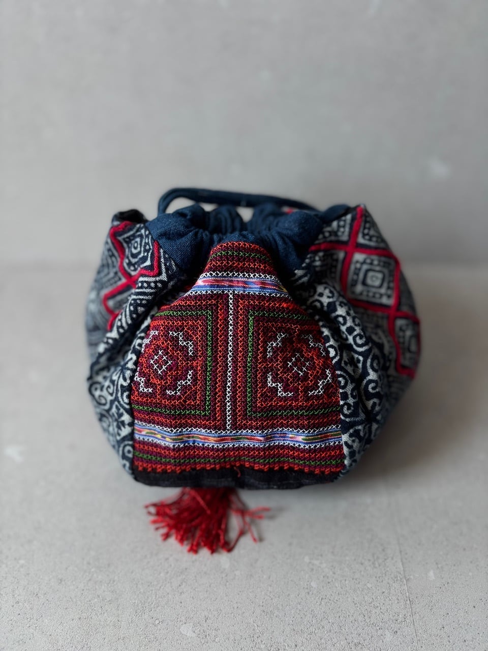 ロッカク モン族 ろうけつ染め 刺繍 バック | bami モン族スカート通販