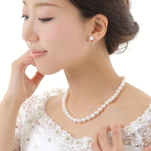 送料無料　　結婚式　花嫁　ブライダル用　本真珠ネックレス＆ピアスorイヤリングセット8.5-9mm　パールキーパー付(フォーマル 結婚式 卒業入学  冠婚葬祭 七五三)