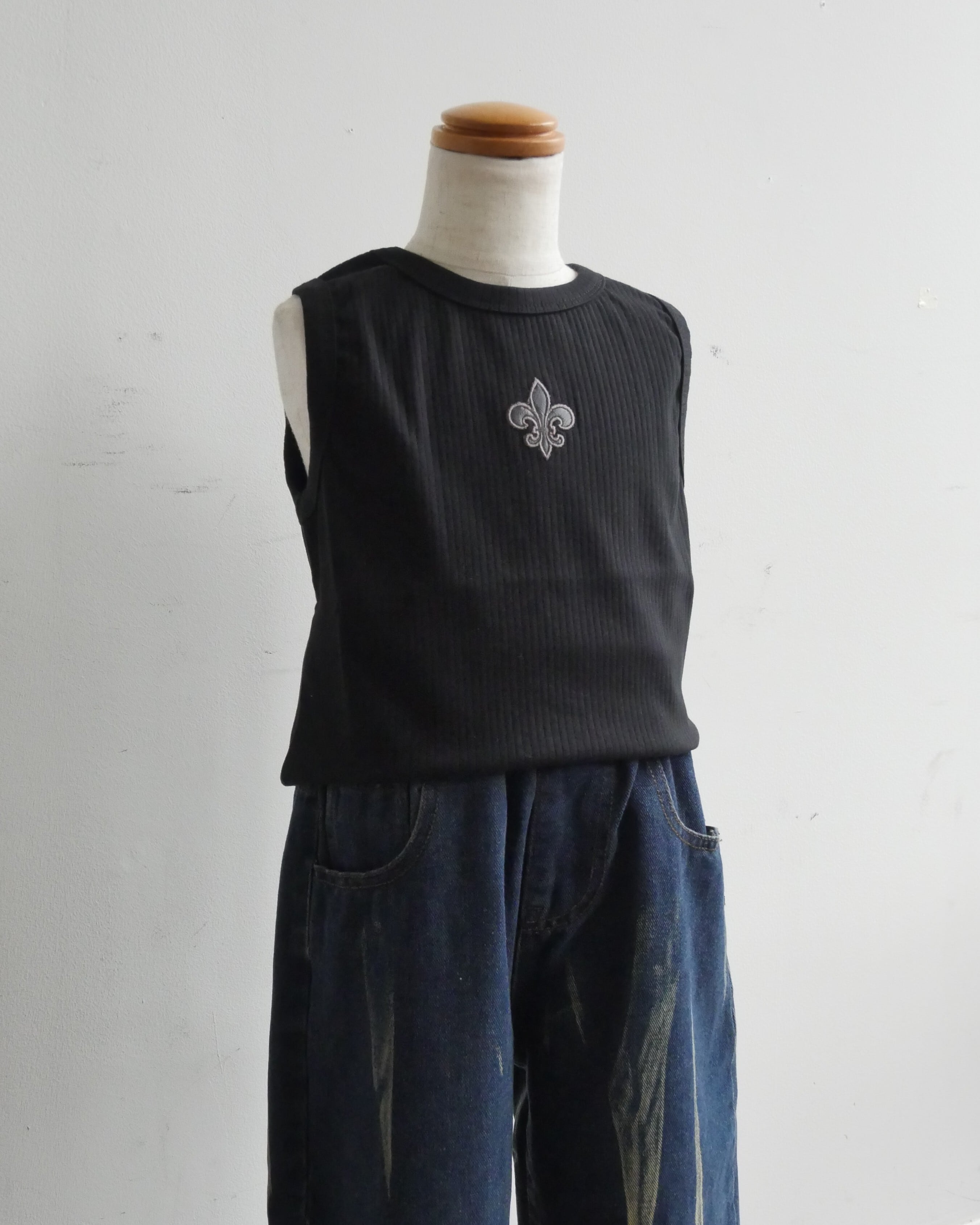 Sleeveless Shirt