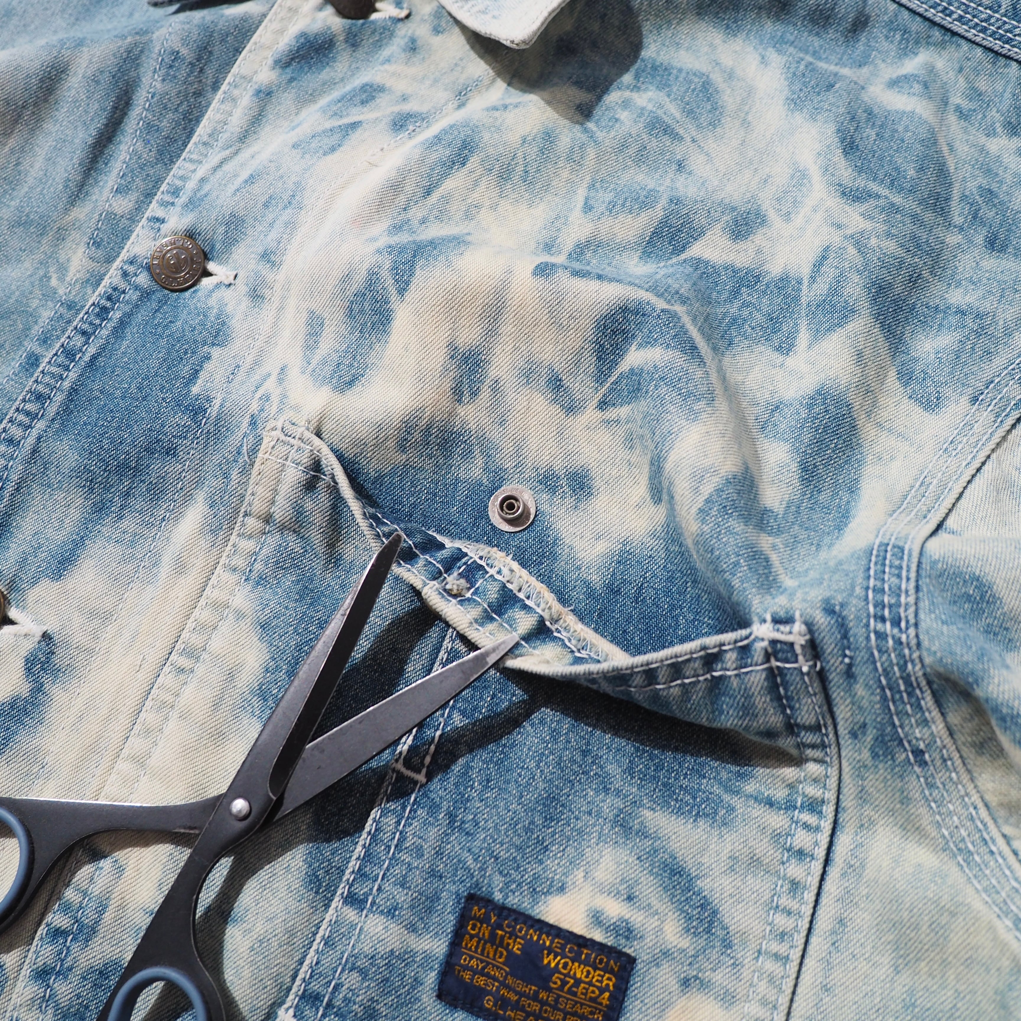 1990s " 白雷 " Bleach dyed vintage loose Denim jacket