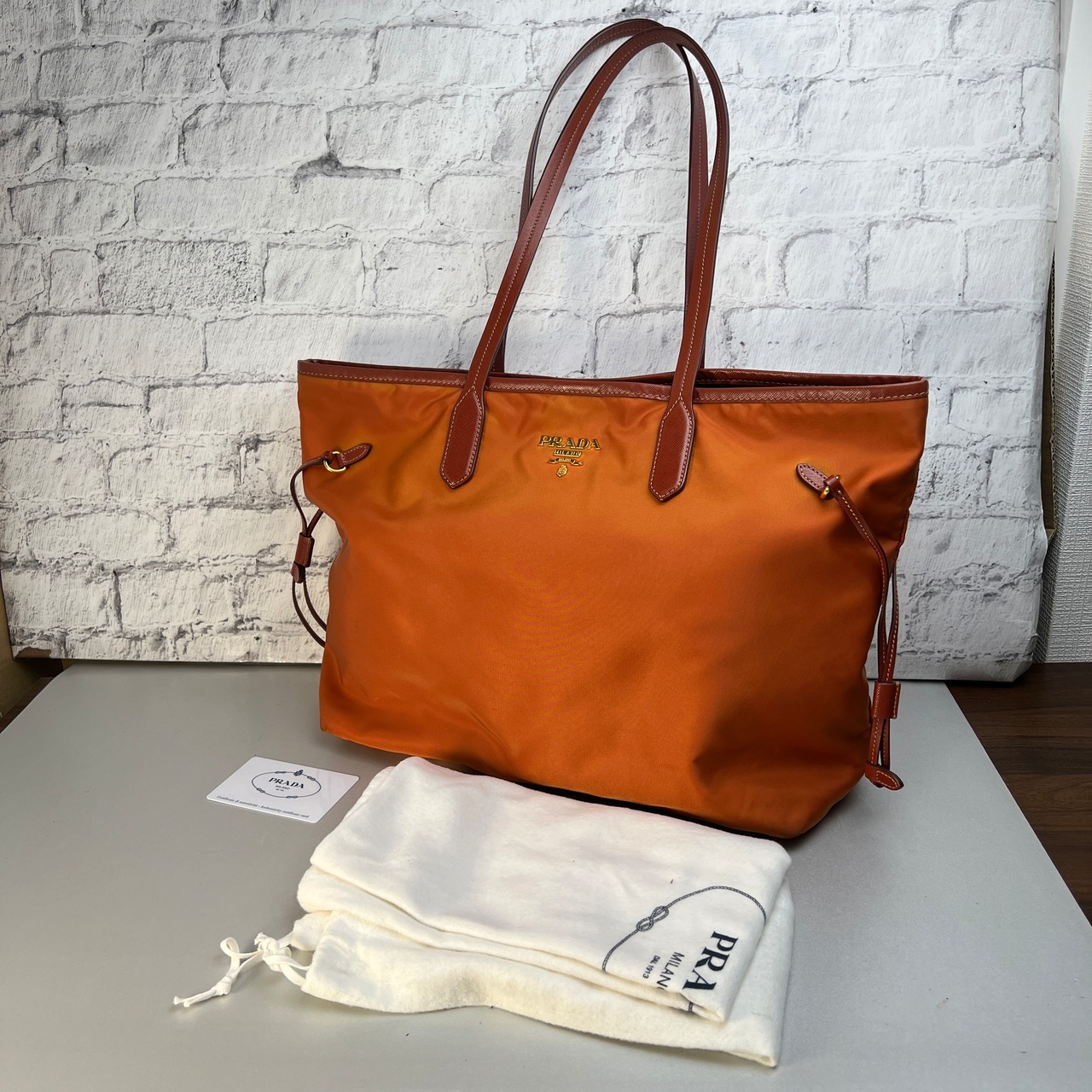 PRADA プラダ  三角ロゴ ナイロン トートバッグ オレンジ A-9883