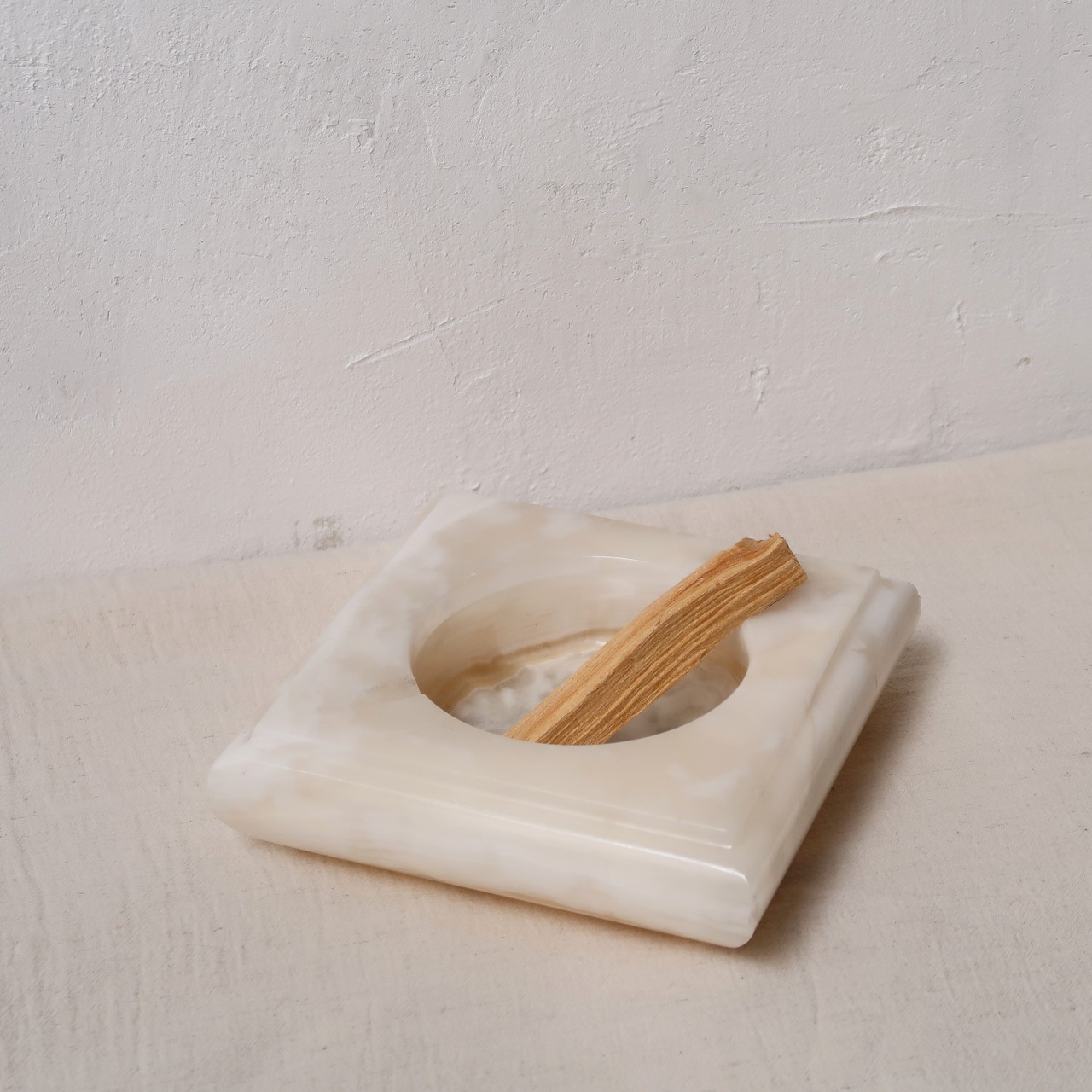 □と◯のアッシュトレイ