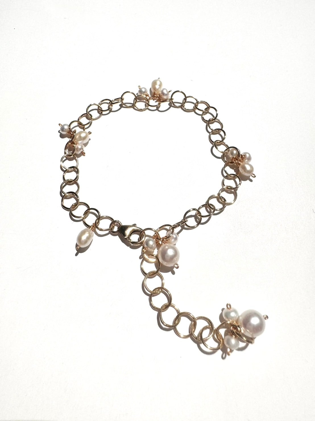 【衣】coscos スイングパールチェーンブレスレット