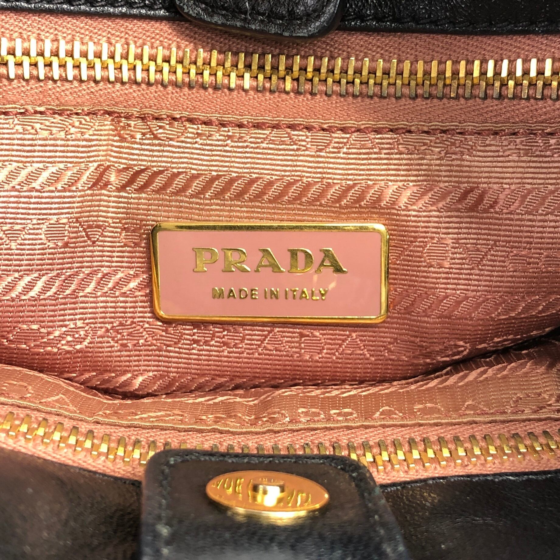 PRADA プラダ ショルダーバッグ ブラック ロゴ リボン ナイロン 2way