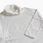 ダイヤ型の型押しが特徴 きれいめトップス クロップド丈ハイネックトレーナー｜ホワイト｜サムネイル11