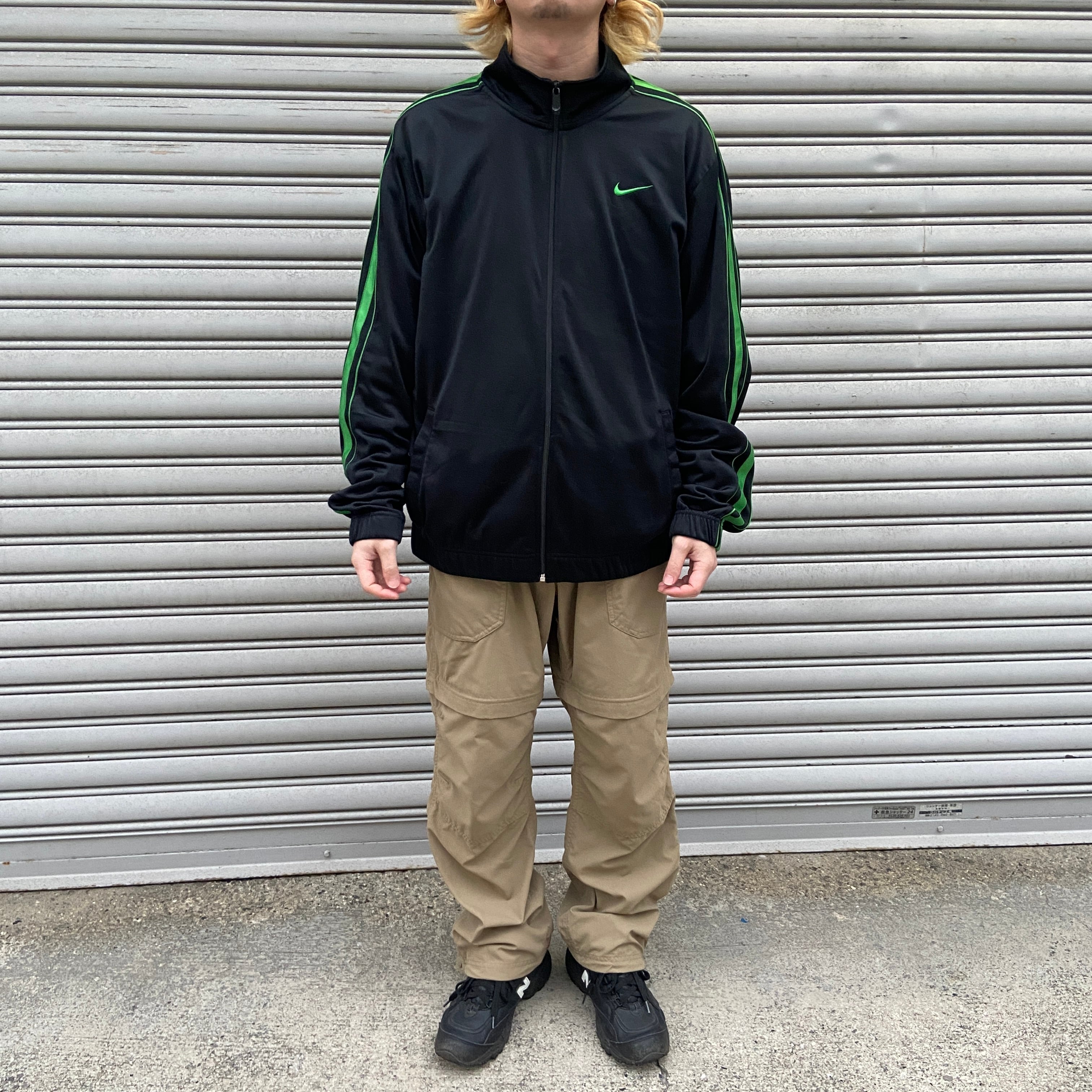 送料無料』NIKE トラックジャケット ワンポイント ブラックグリーン  