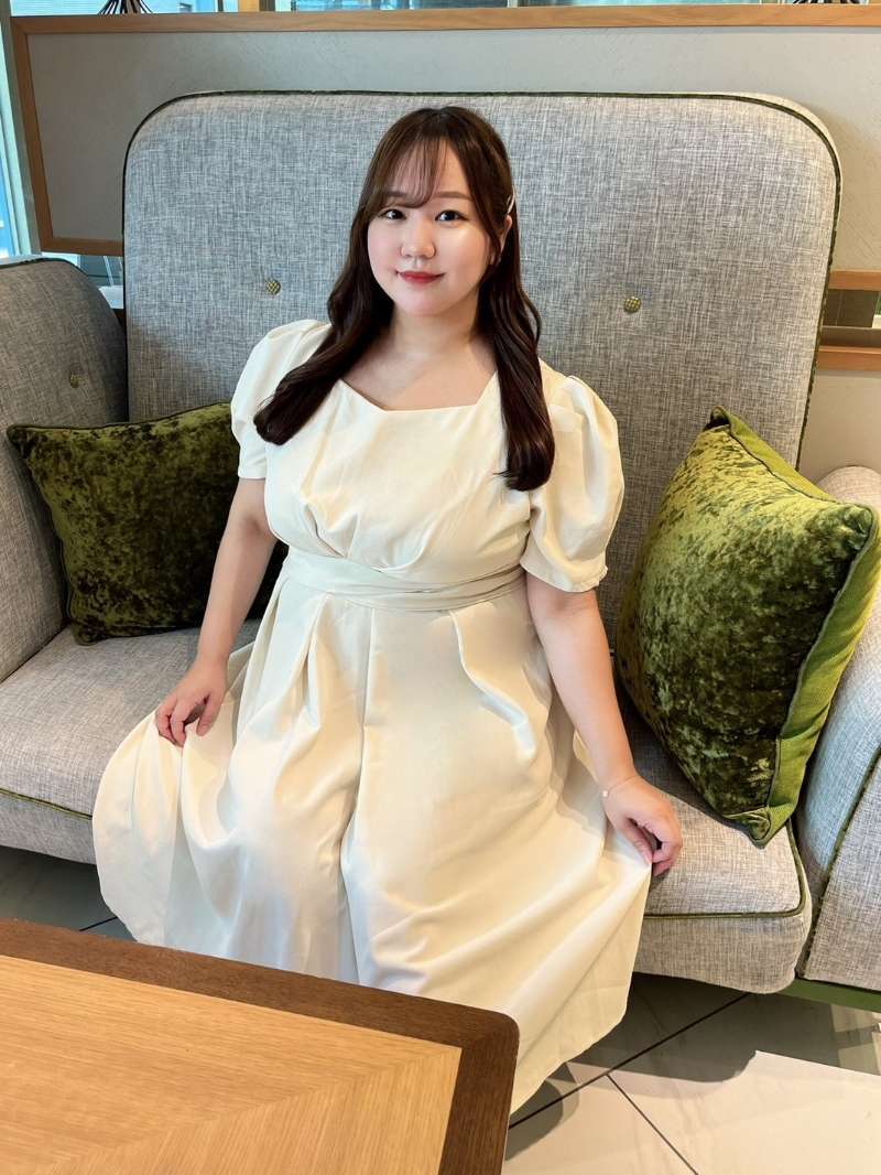 夏のモノトーンコーデで女度アップ Aラインスクエアネックワンピース シック きれいめ お出かけ 夏 大きいサイズ 韓国 CH9202