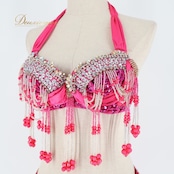 ベリーダンス オリエンタル 衣装 トップス ベルト セット ピンク系 ラインストーン スパンコール 豪華 装飾 華やか キラキラ ダンス衣装 イベント ステージ 鮮やか かわいい フリンジ